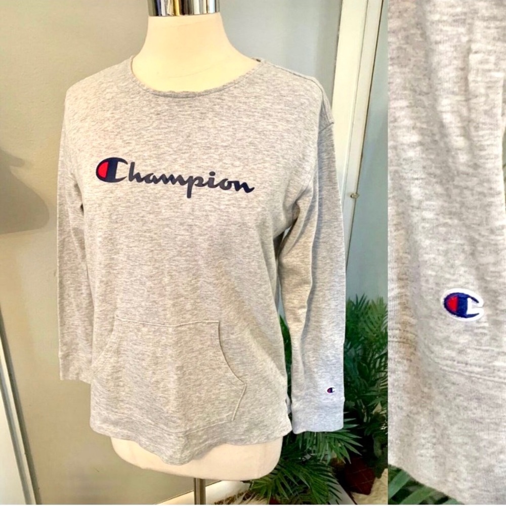 women’s champion logo pull over kangaroo pocket size small